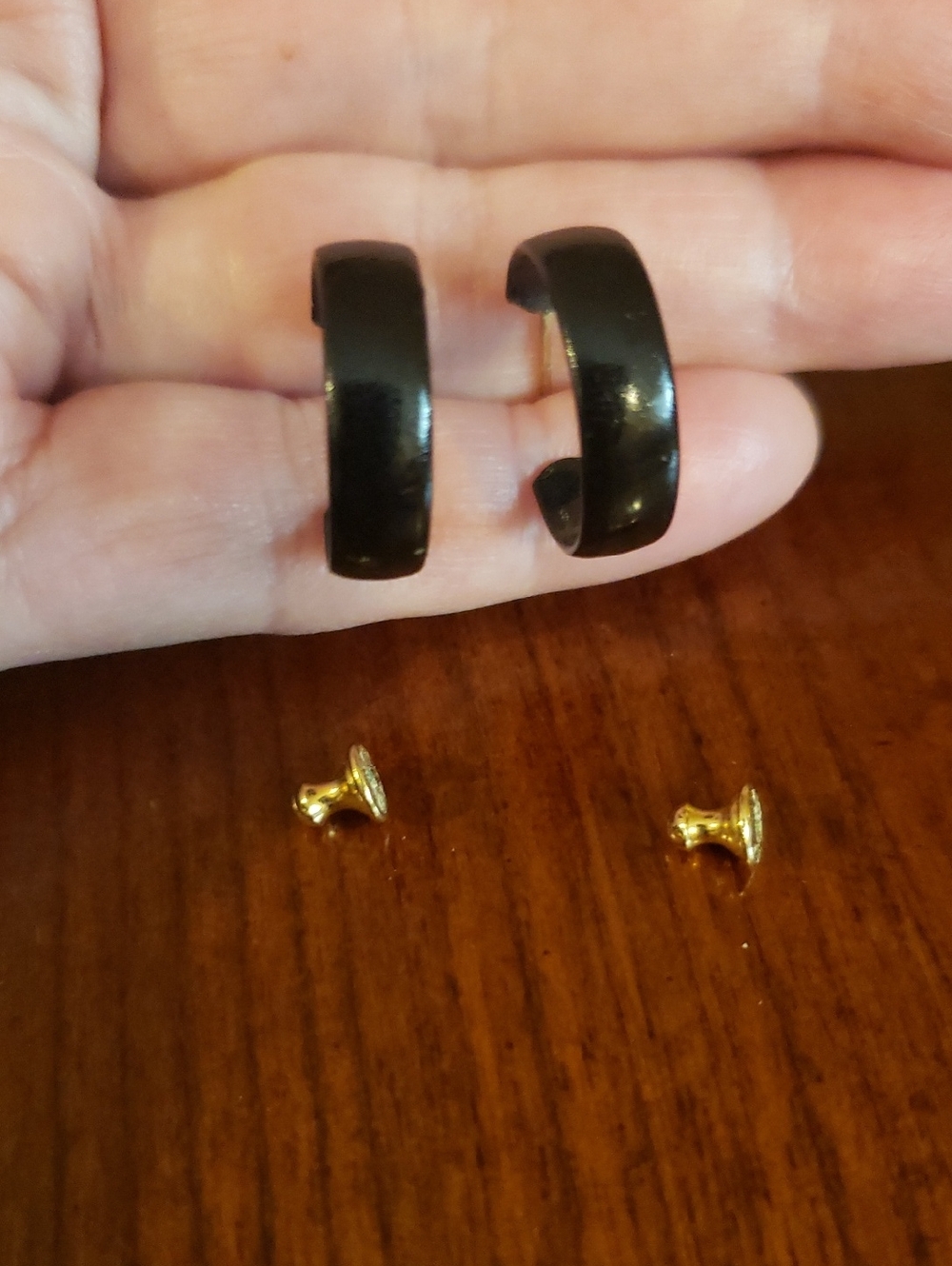 Vtg Classic Black Hoop Stud Earrings